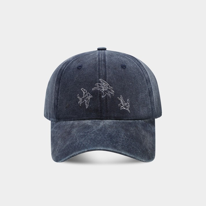 Embroidered vintage washed baseball cap Embroidered vintage washed baseball cap