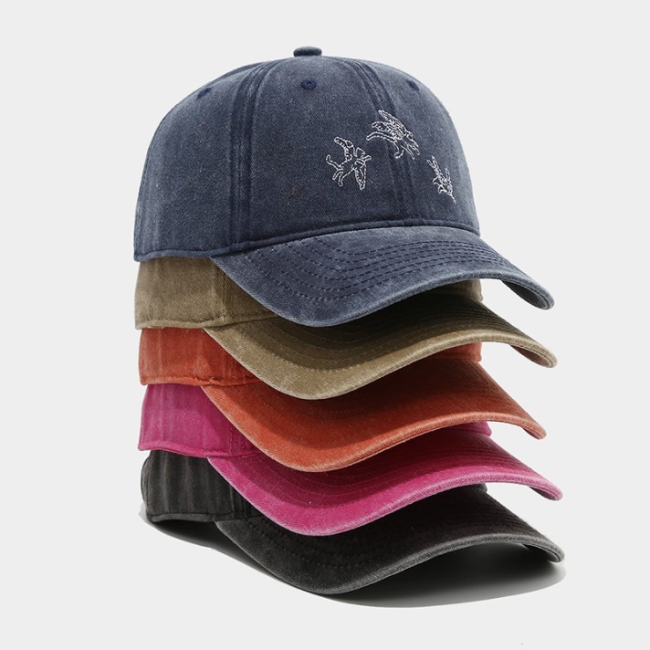 Embroidered vintage washed baseball cap Embroidered vintage washed baseball cap