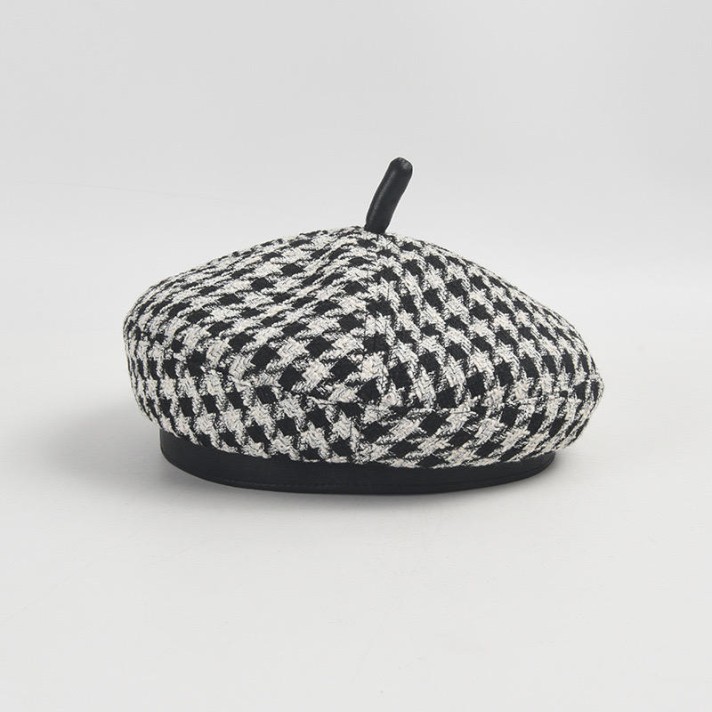 Versatile checkered print comfortable beret Versatile checkered print comfortable beret