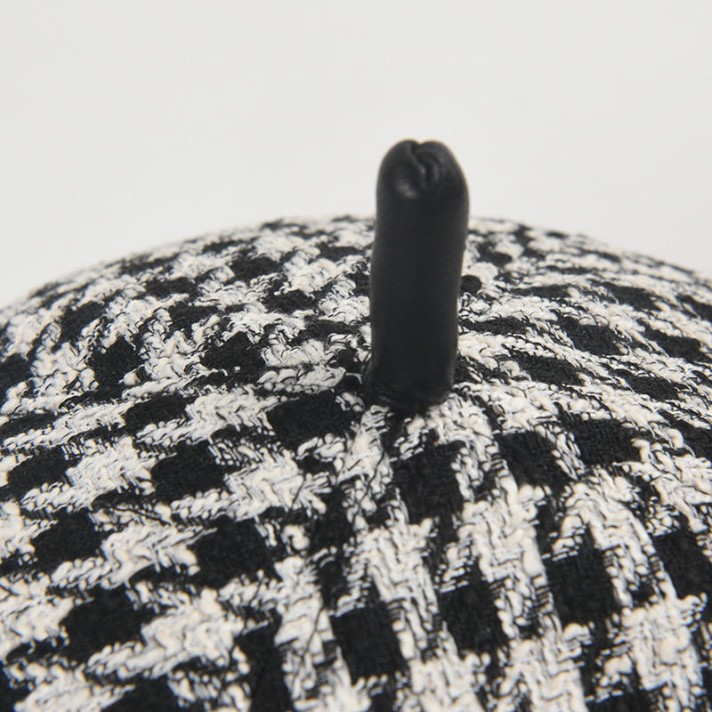 Versatile checkered print comfortable beret Versatile checkered print comfortable beret