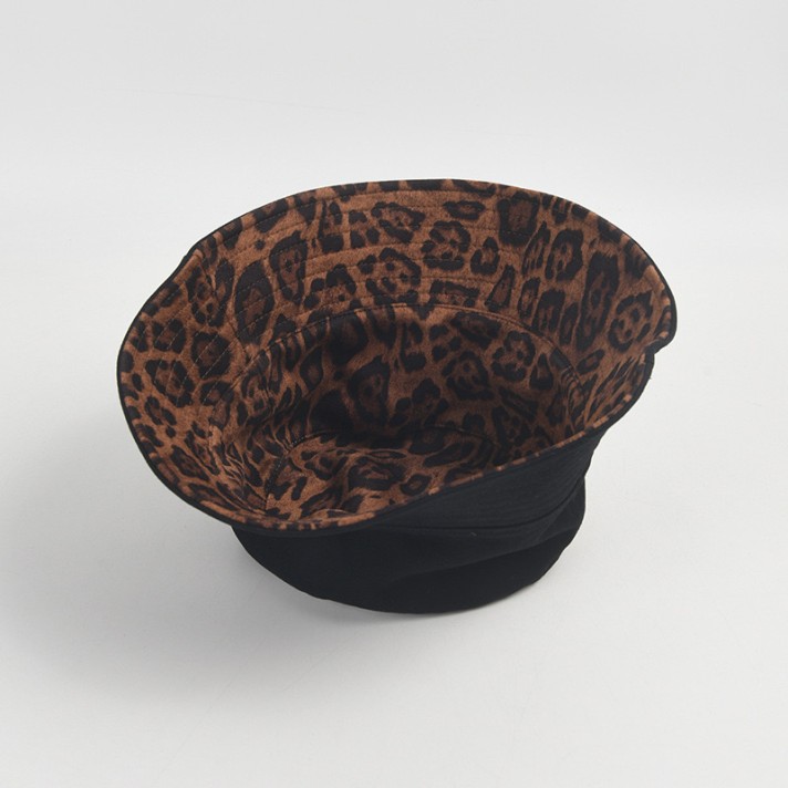 Stylish and comfortable leopard print beret