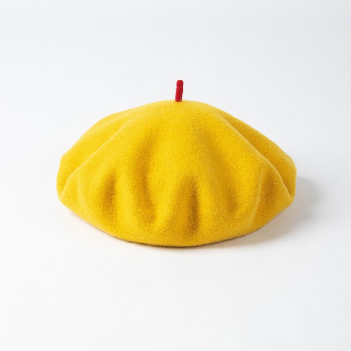 Simple beret for outdoor activities in autumn