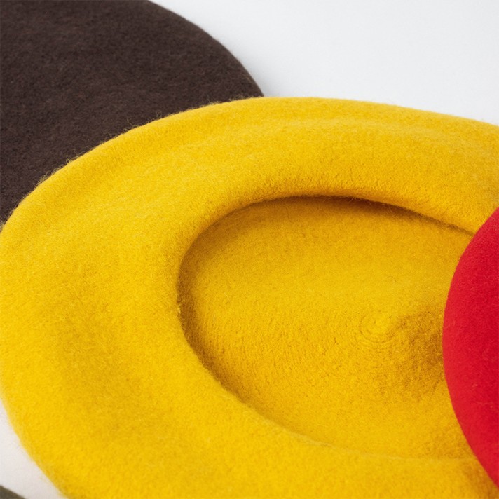 Simple beret for outdoor activities in autumn