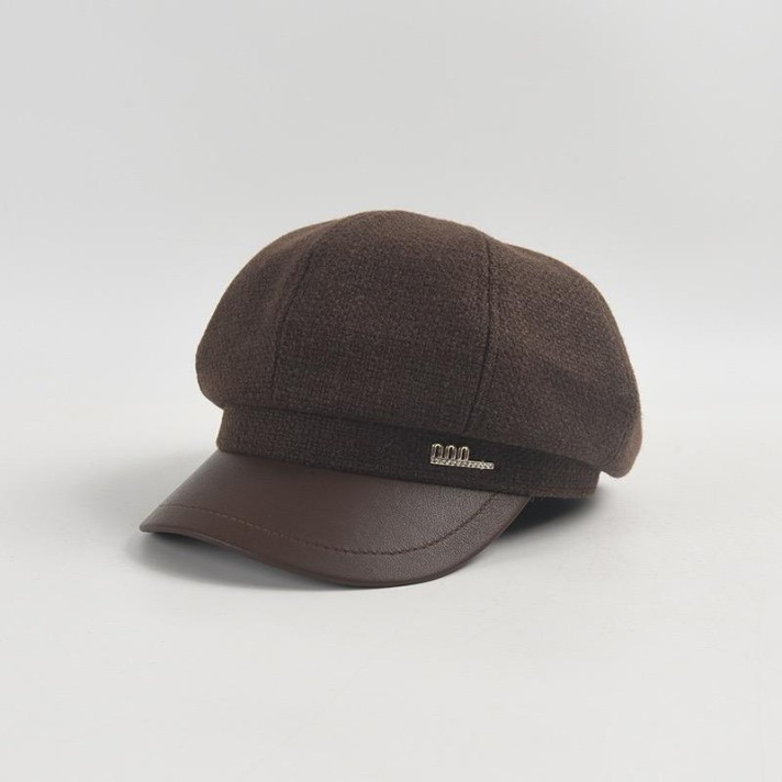 Vintage leather-brimmed comfortable beret