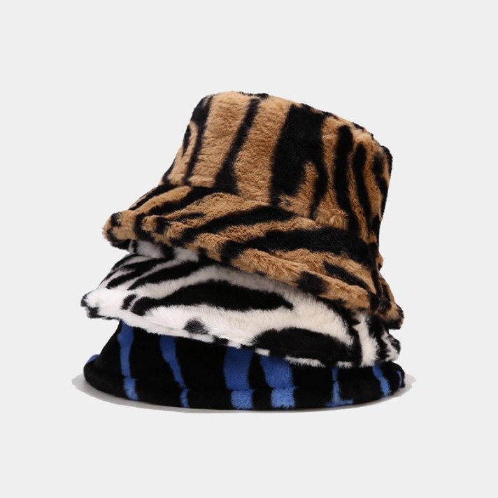 Stylish striped plush warm bucket hat