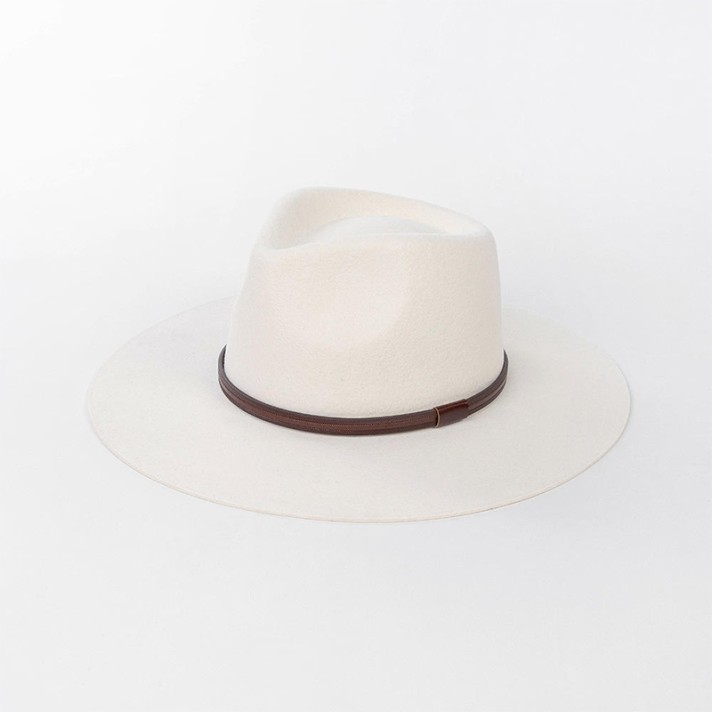 Vintage wide-brimmed wool felt hat