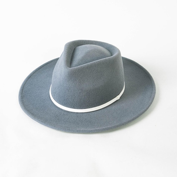 New simple wide-brimmed wool felt hat New simple wide-brimmed wool felt hat