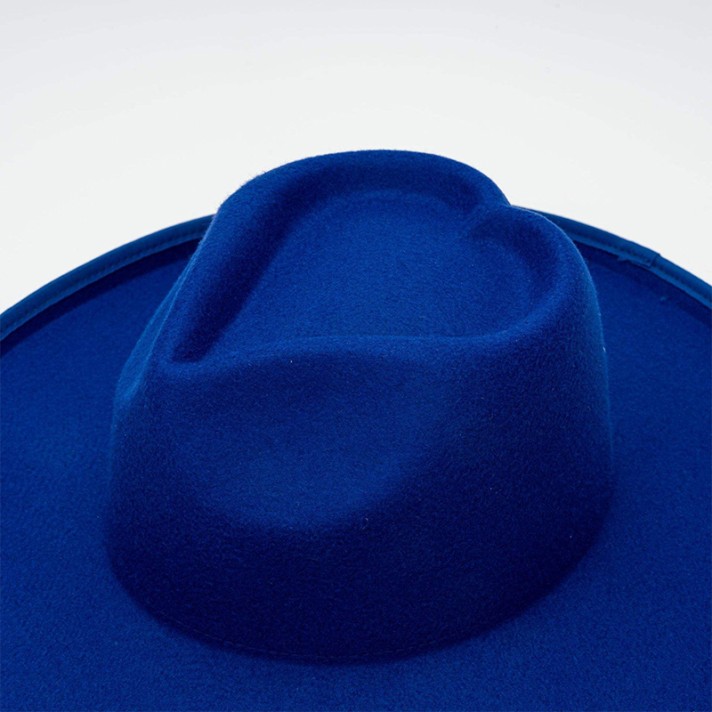Heart-shaped wide-brimmed felt hat