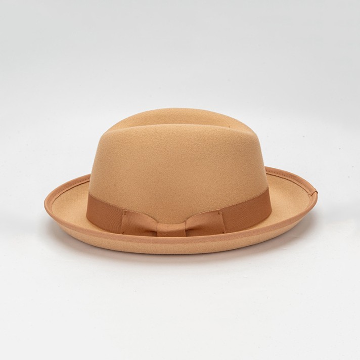 High-quality vintage short-brimmed felt hat