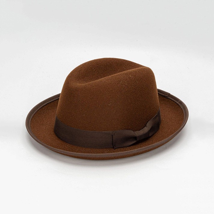 High-quality vintage short-brimmed felt hat