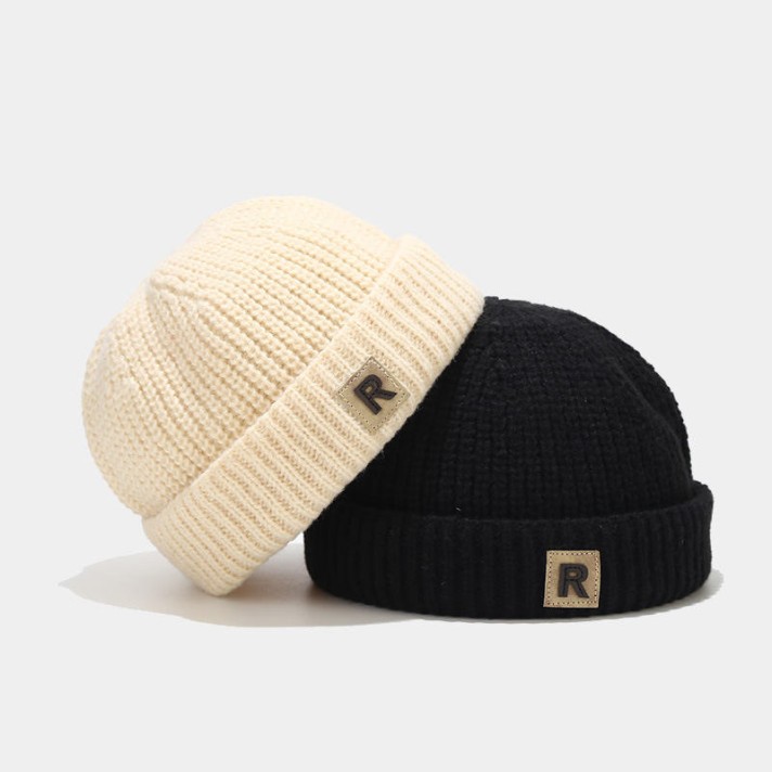 New stylish and comfortable knitted hat
