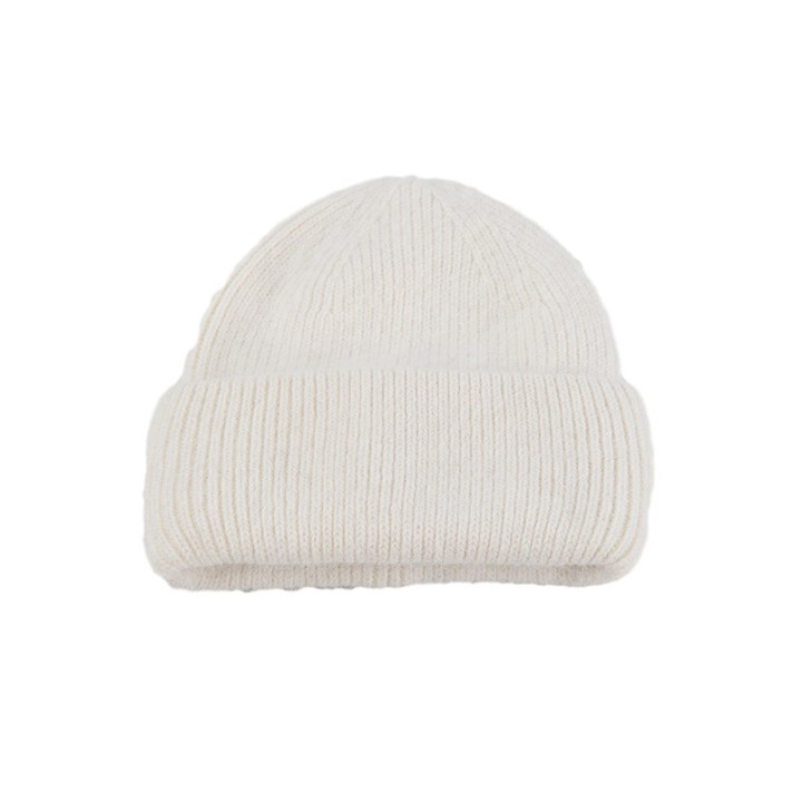 Warm and comfortable plush thick knitted hat Warm and comfortable plush thick knitted hat