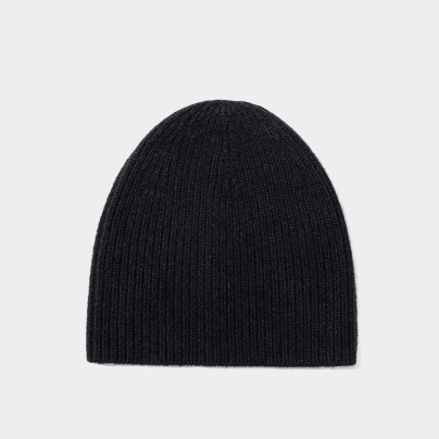 Simple and comfortable wool knitted hat