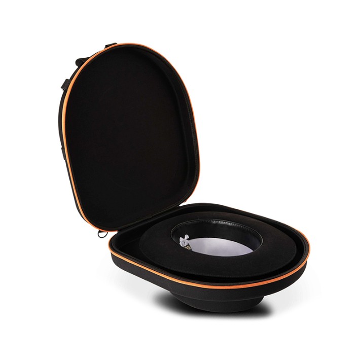 Waterproof and pressure-resistant portable hat box