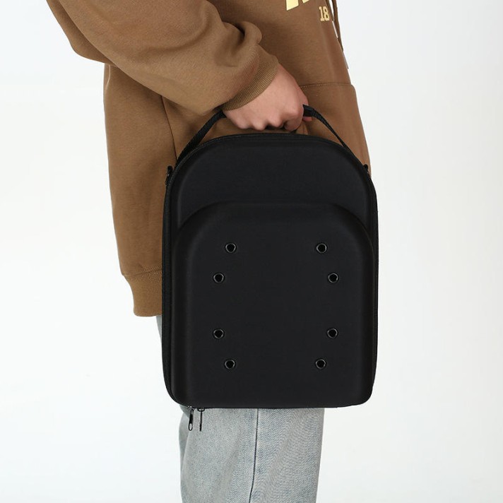 Portable hard-shell zippered hat case