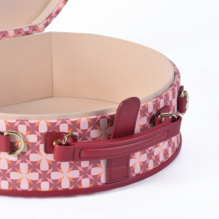 Luxurious and lightweight printed hat box