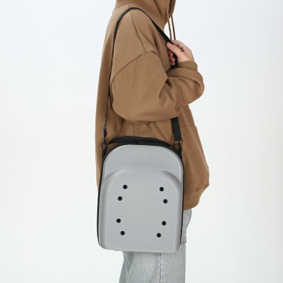 Pressure-resistant portable hat box